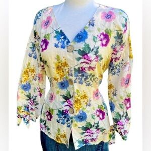 NWT - HESTER & ORCHARD  Linen blend Floral 🌹Button-Up Women's Top
